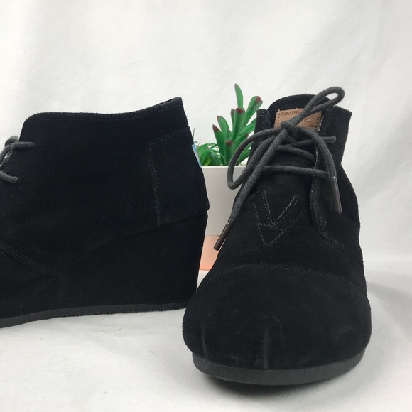 SOLD-TOMS 'Desert' black lace up booties Size 10 - Picture 2 of 8
